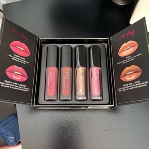 Matte and shiny lipgloss